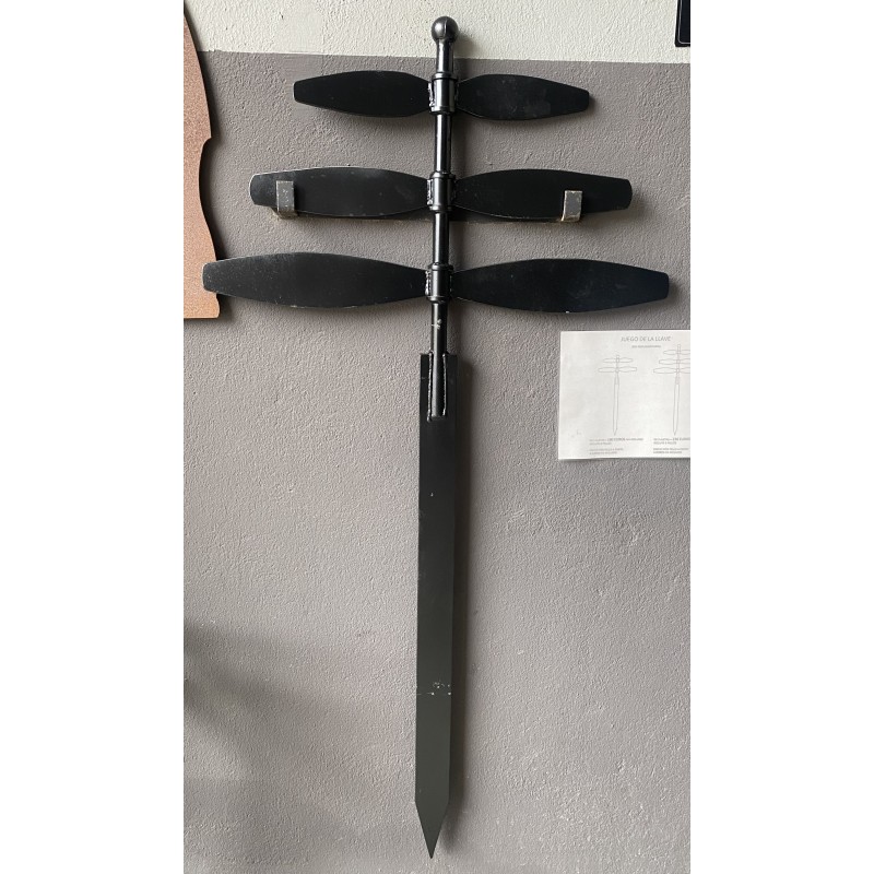 JUEGO DE LLAVE TRES ALETAS NO REGLAMENTARIA